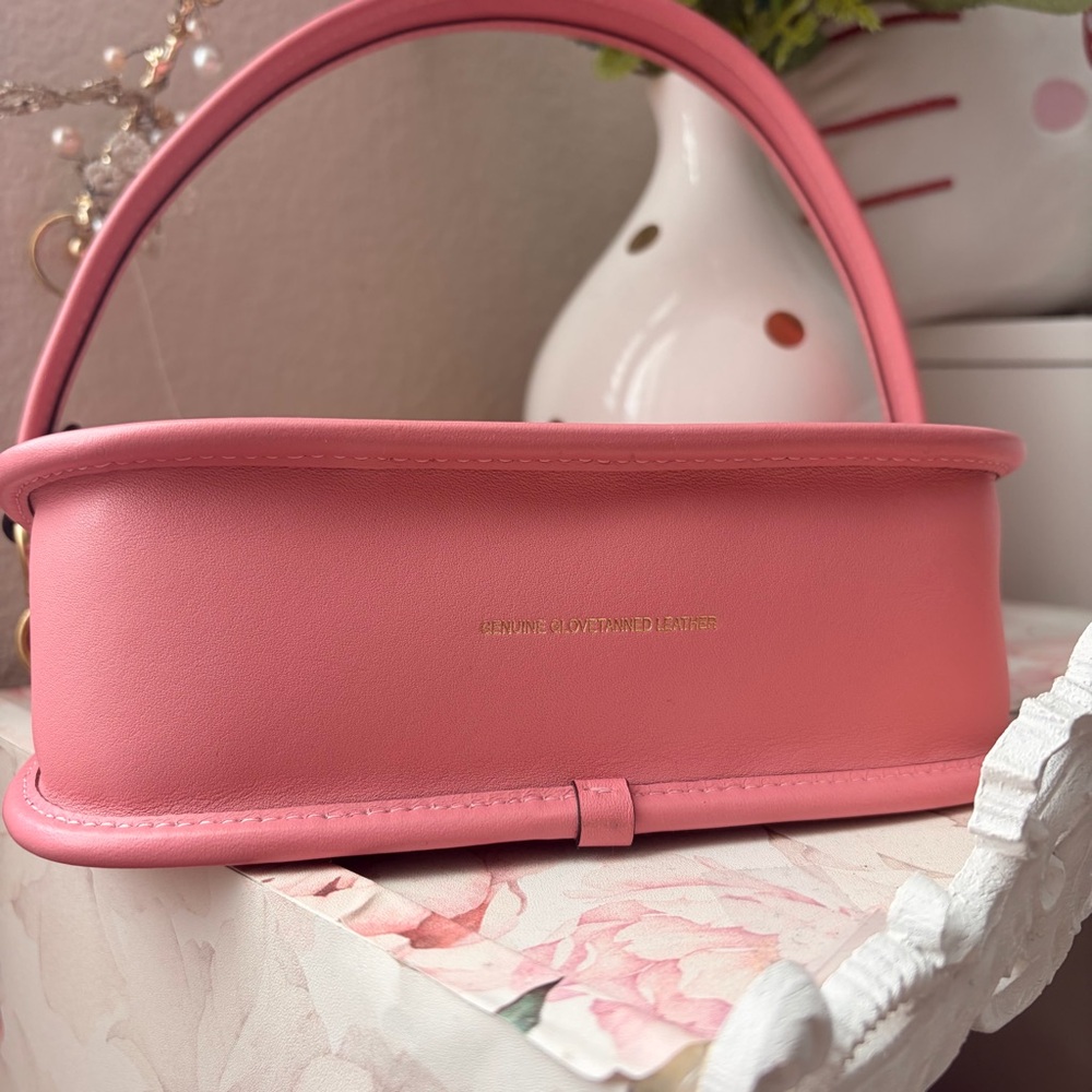 Coach Pink Swinger Shoulder Bag with Gold Hardware - Picture 3 of 6